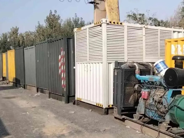 镇宁200KW柴油发电机机组每小时油耗是多少？